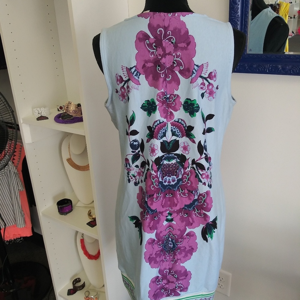 Dress - Picture 3 of 4